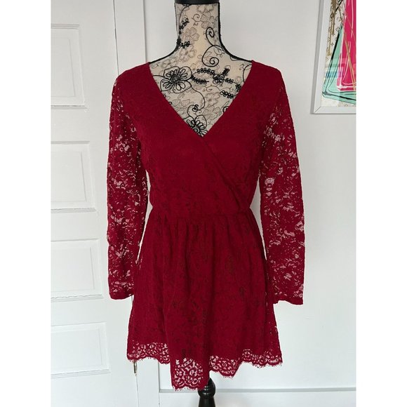 ABERCOMBIE & FITCH Dresses & Skirts - ABERCROMBIE & FITCH Red Lace Dress Sz S
